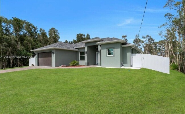 Building Photo - 4205 Nora Ave S