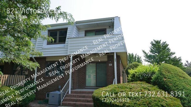 Foto del edificio - 821 Victoria Ct