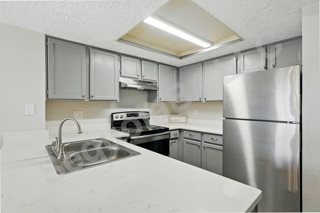 Foto del edificio - 6041 Sequoia Rd NW