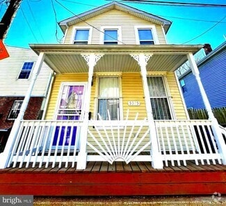 Building Photo - 5325 Gay St NE