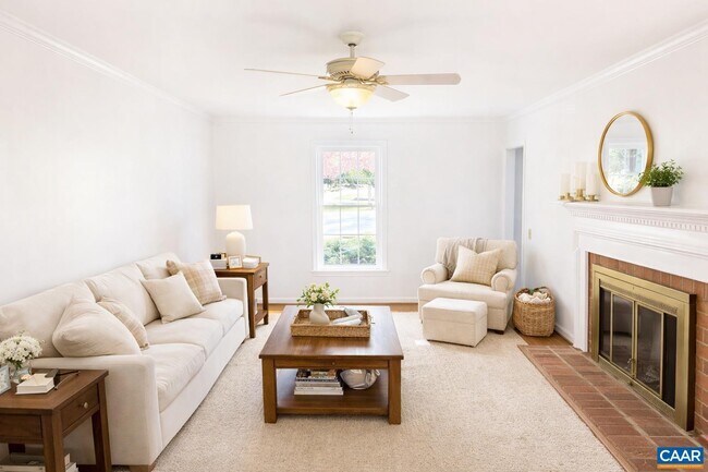 Foto del edificio - 1664 Redington Ln