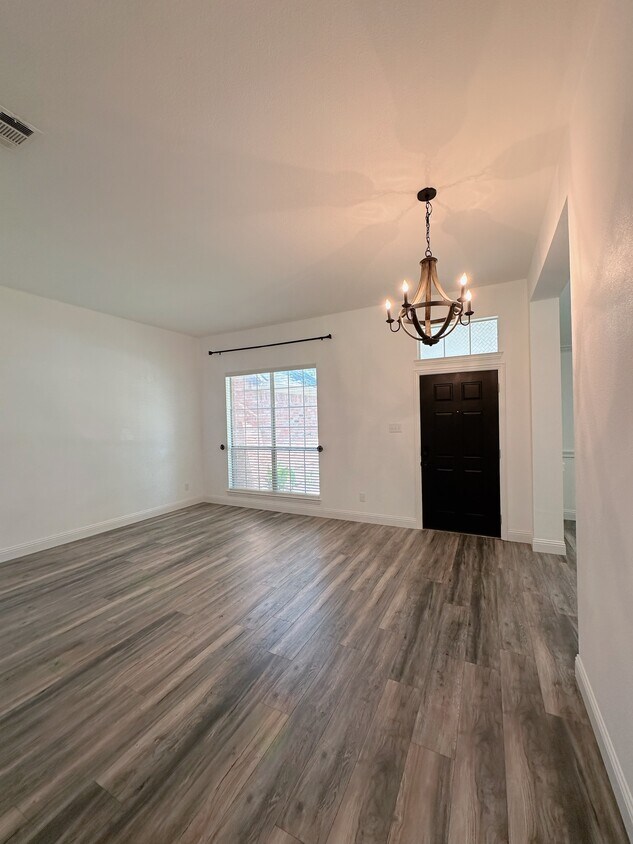 Foto principal - 11601 Crystal Falls Dr