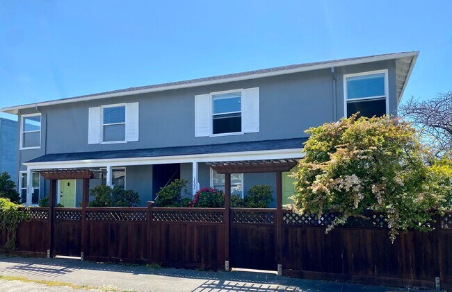 Building Photo - 1606 Kains Ave