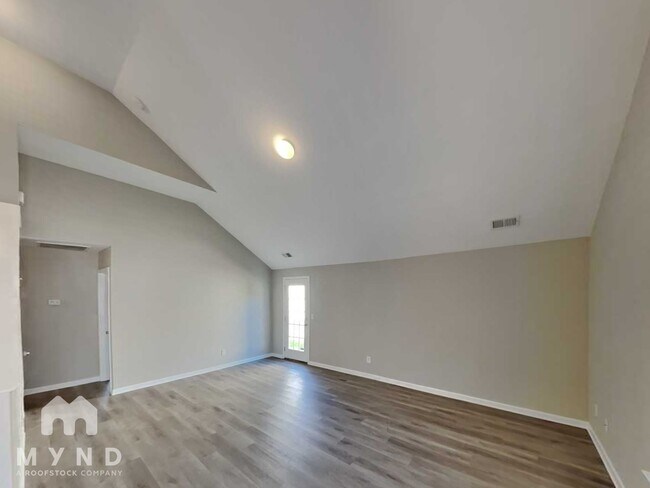 Foto del edificio - 2016 Culloden Dr