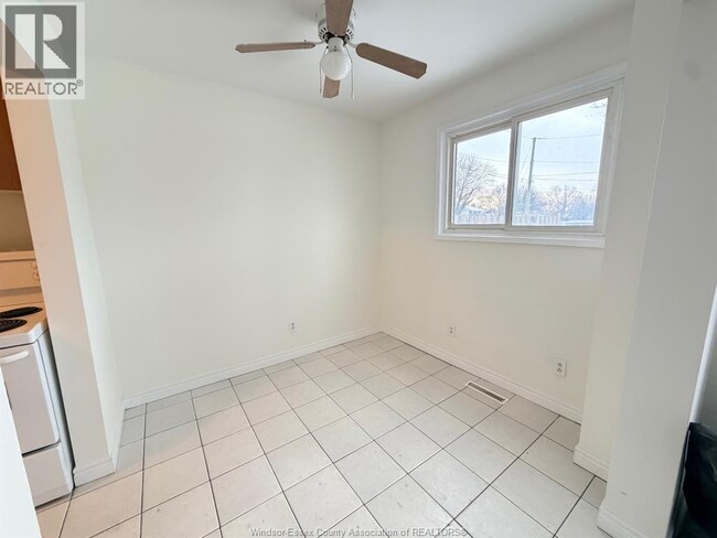 Building Photo - 1730 Columbia Ct