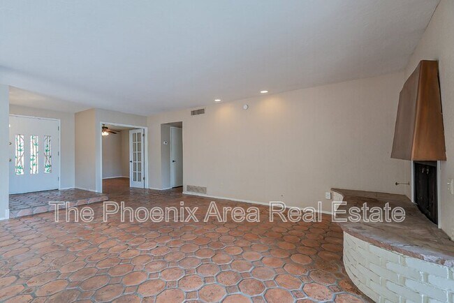 Foto del edificio - 5506 S Rocky Point Rd