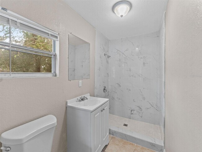 Building Photo - 1602 E New Orleans Ave