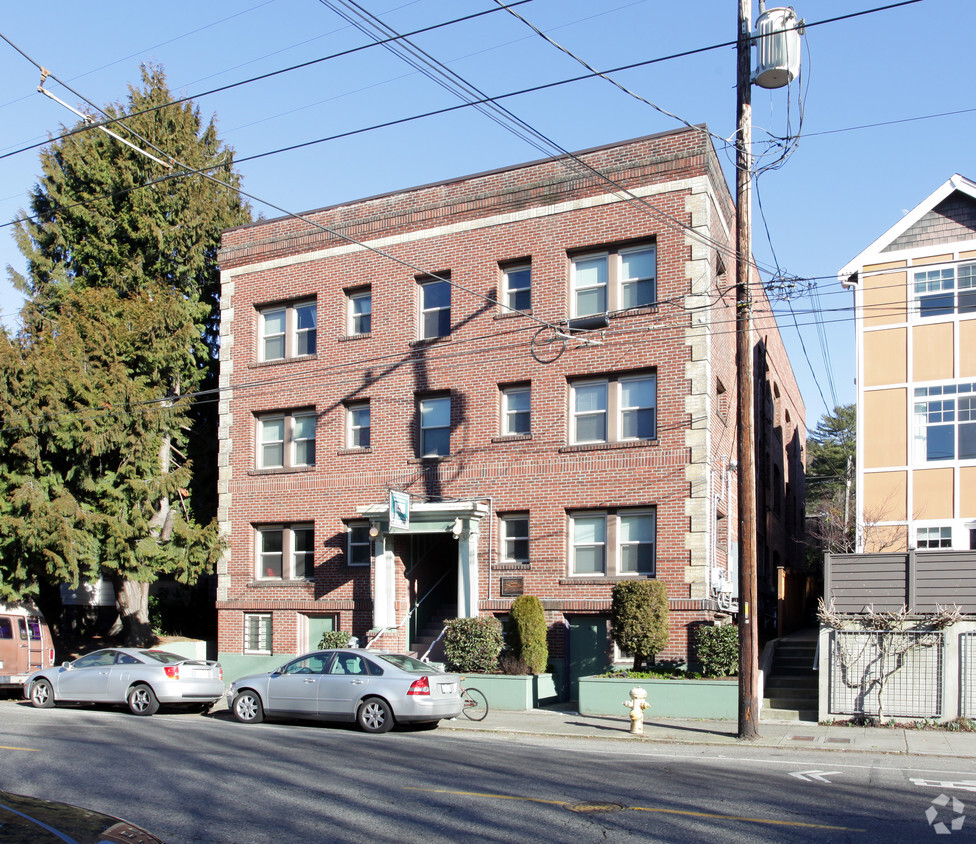 Primary Photo - Volunteer Park Apartments