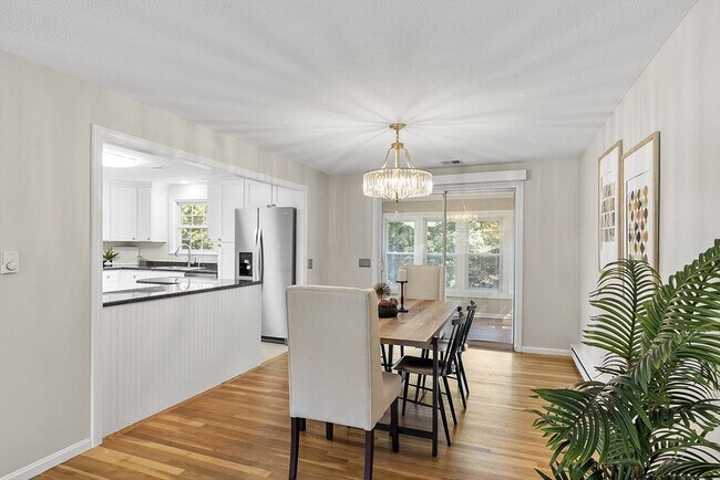 Foto del edificio - 1022 Pleasant St