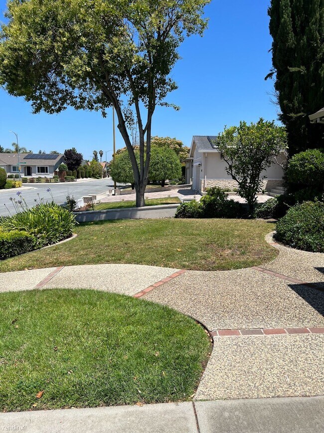 Foto del edificio - 4 br, 2.5 bath House - 1214 Spaich Drive