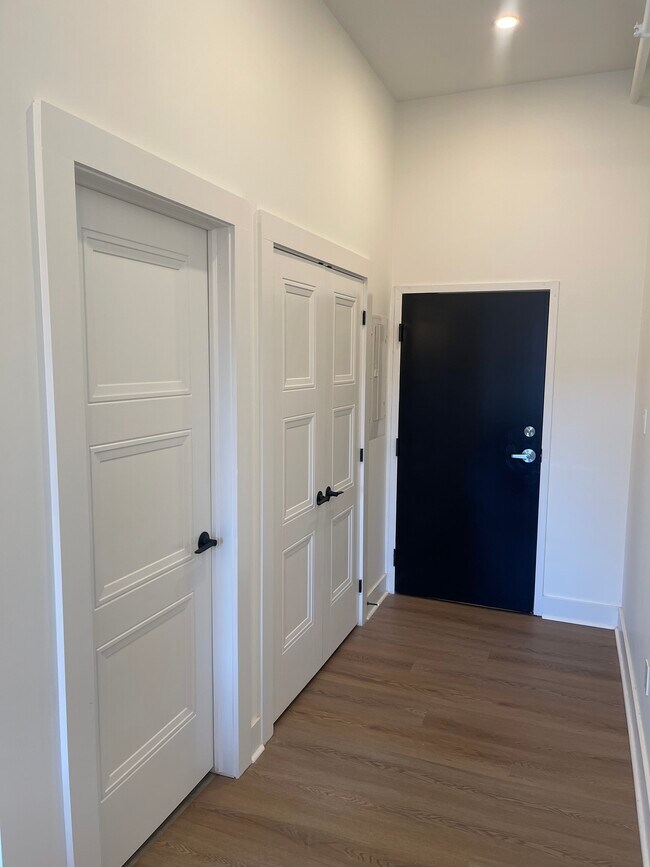 Entrée principale - 49 Canterbury St