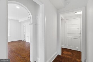 Building Photo - 5939 Drexel Rd