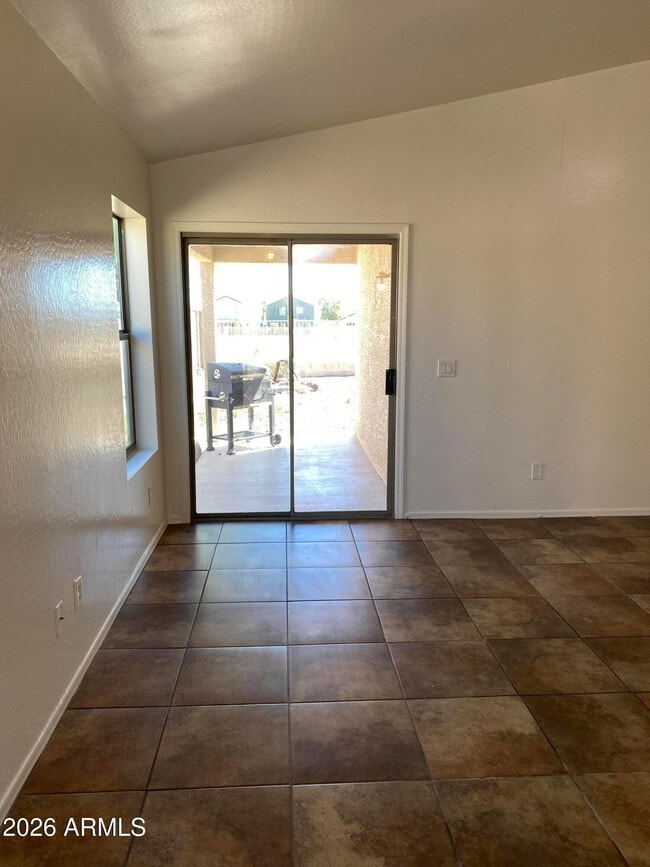 Building Photo - 24035 N Desert Dr