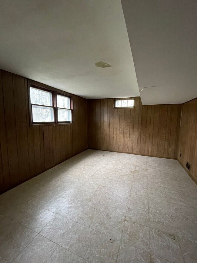 Foto del edificio - 2 Bedroom Ranch For Rent - Outer Comstock ...