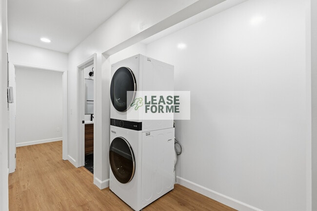 Foto del edificio - 5953 Guthrie Ave