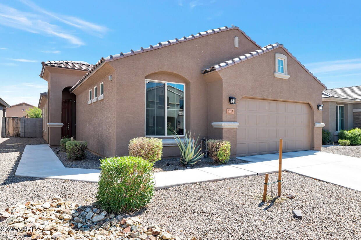 Primary Photo - 2117 E Aire Libre Ave