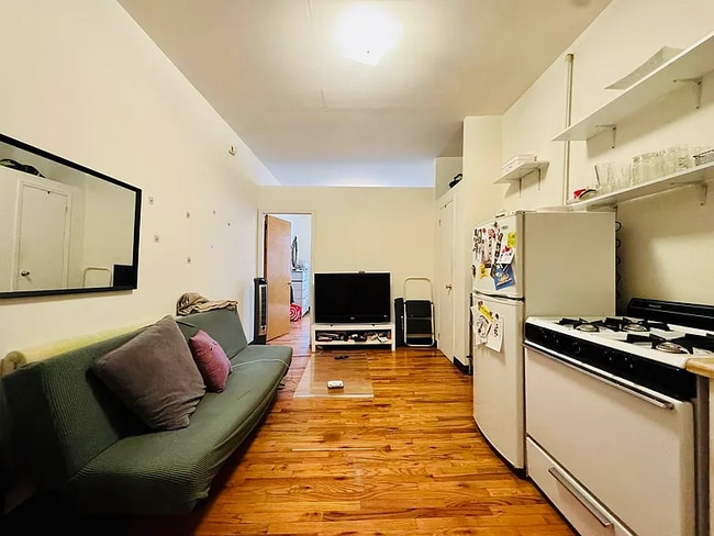 Photo - 344 E 9th St Apartment