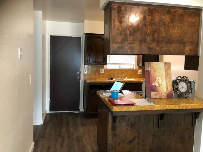 Foto del edificio - 2514 W Hemlock Ct