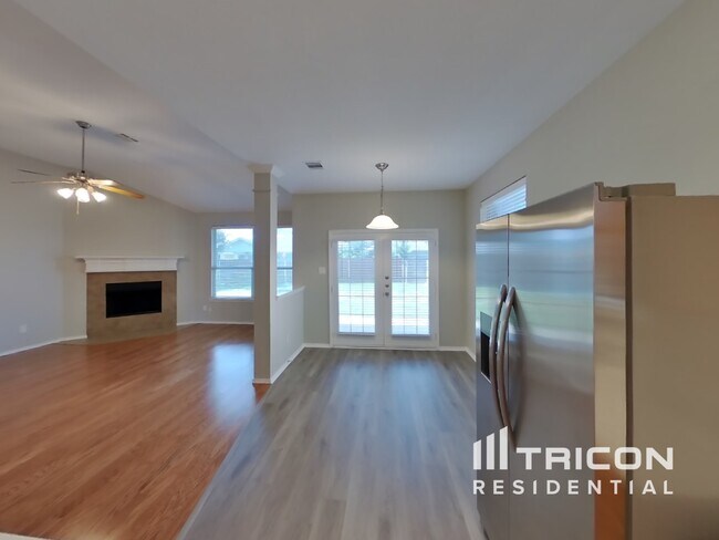 Foto del edificio - 2409 Poplar Spring Rd