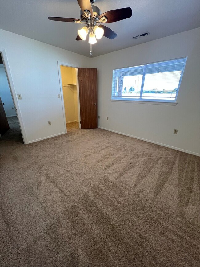 Foto del edificio - 1291 Dakota Dr