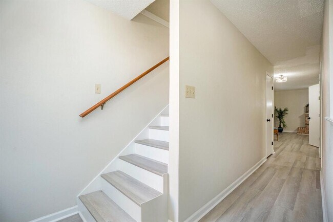 Building Photo - 5207 Avenue K