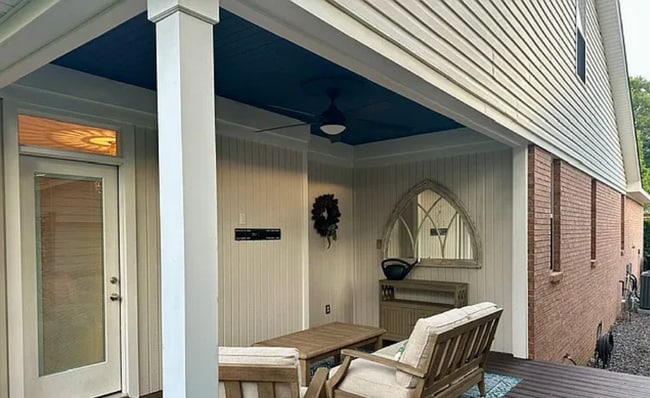 Building Photo - 3348 Piping Rock