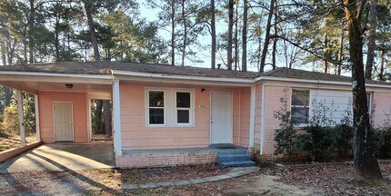 Building Photo - 1006 Birchwood Dr