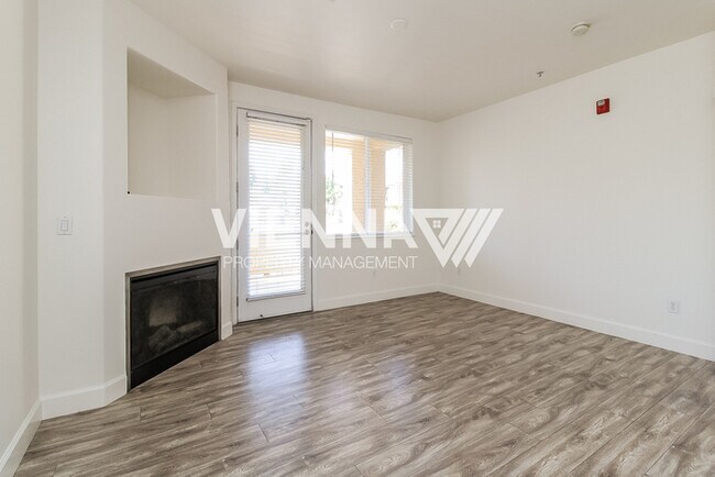 Foto del edificio - 1501 Secret Ravine Pkwy