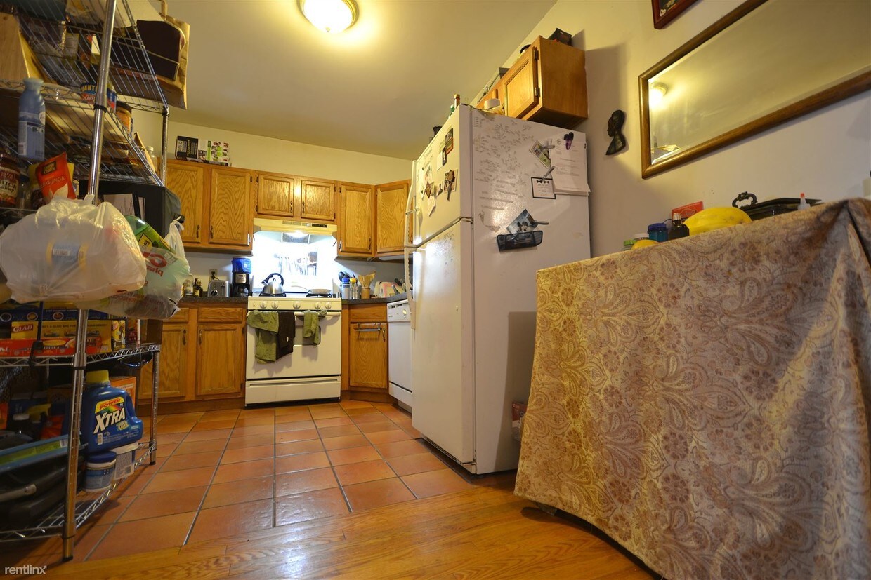 23 Egremont Rd Unit 5DM, Brighton, MA 02135 Condo for Rent in