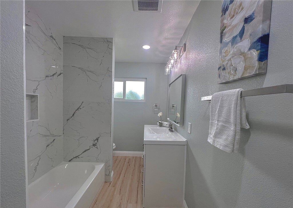 Primary Photo - 20560 Scenic Dr
