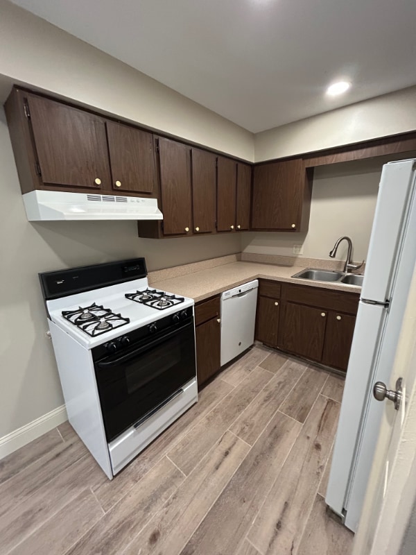 Foto del edificio - 7100 Van Dorn St