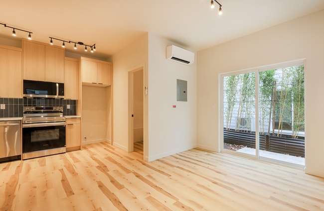 Photo - 4278 NE Going St House