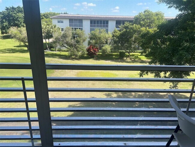 Foto del edificio - 3405 Bimini Ln