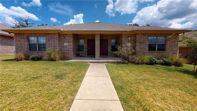 Building Photo - 4411 Reveille Rd