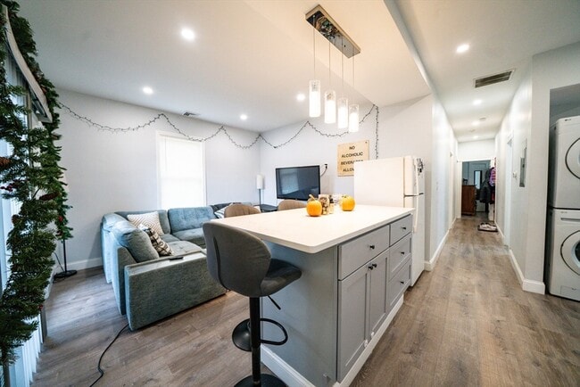 Foto del edificio - 137 Centre St