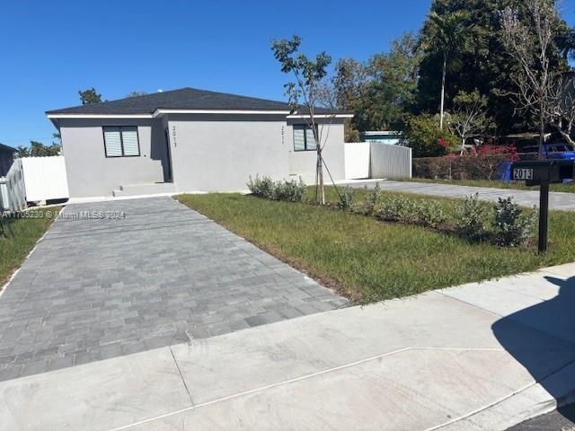 Building Photo - 2011 NW 26th St