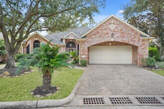 Building Photo - 38 Kelliwood Ct Cir