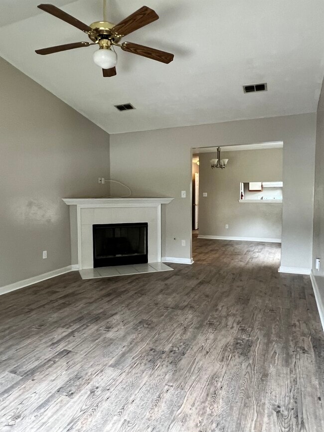 Building Photo - 4108 Mission Trace Blvd