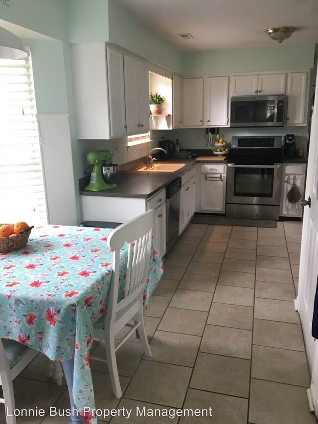 Building Photo - 4 br, 2.5 bath House - 201 Driftwood Ct