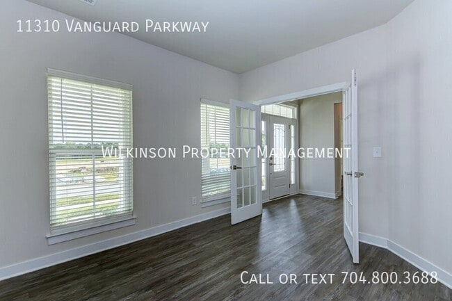 Foto del edificio - 11310 Vanguard Pkwy
