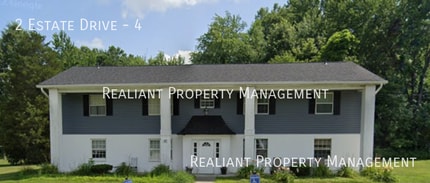 Building Photo - 2 Estate Dr