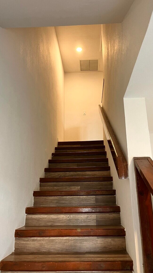 Foto del edificio - 5305 Bayside Dr