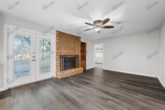 Building Photo - Timeless 3/2 Home in Arlington!