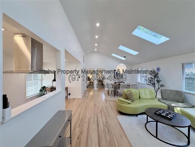 Foto del edificio - 16661 SW Lake Forest Blvd