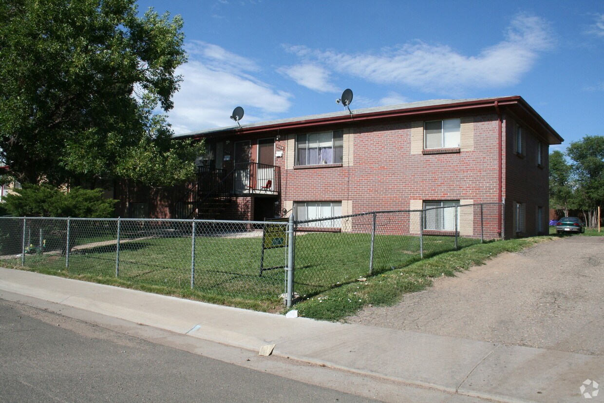 Primary Photo - 7135-7141 Stuart St