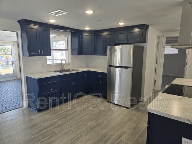 Foto del edificio - 13311 Susan Dr