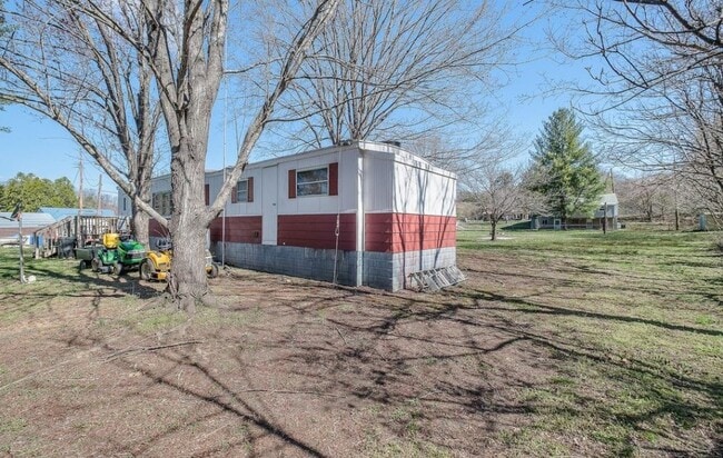 Building Photo - 258 Pico Rd