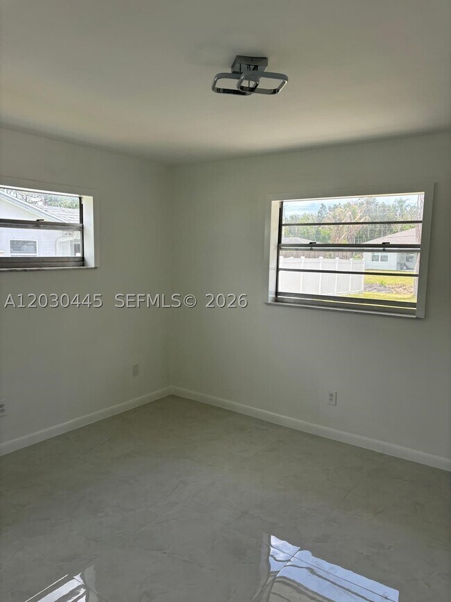 Building Photo - 1781 SE Fairfield St
