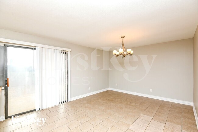Foto del edificio - 3724 Mulberry Ln