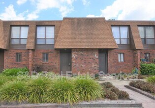 Building Photo - 1836 N Crystal Lake Dr